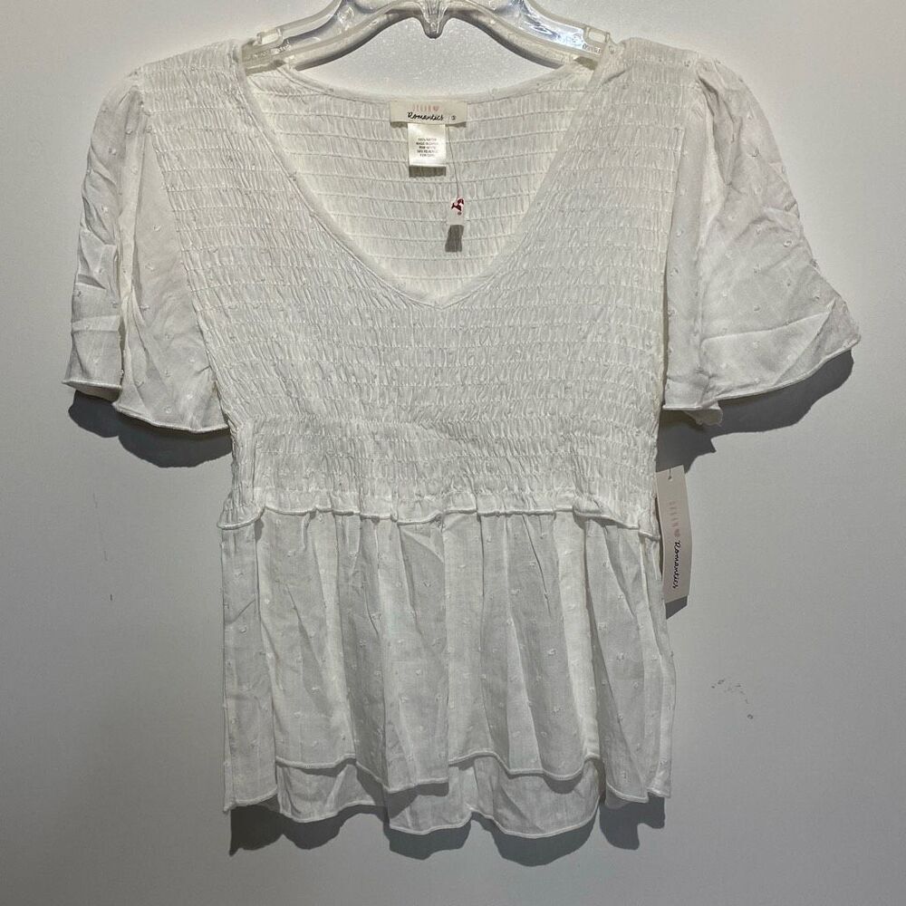Urban Romantics Women's White V-Neck Smocked Short Sleeve Blouse Small NWT